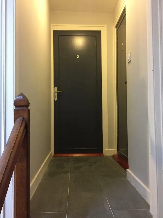 Appartement magnifique meublé 24m2 avec parking à Aix-les-Bains France